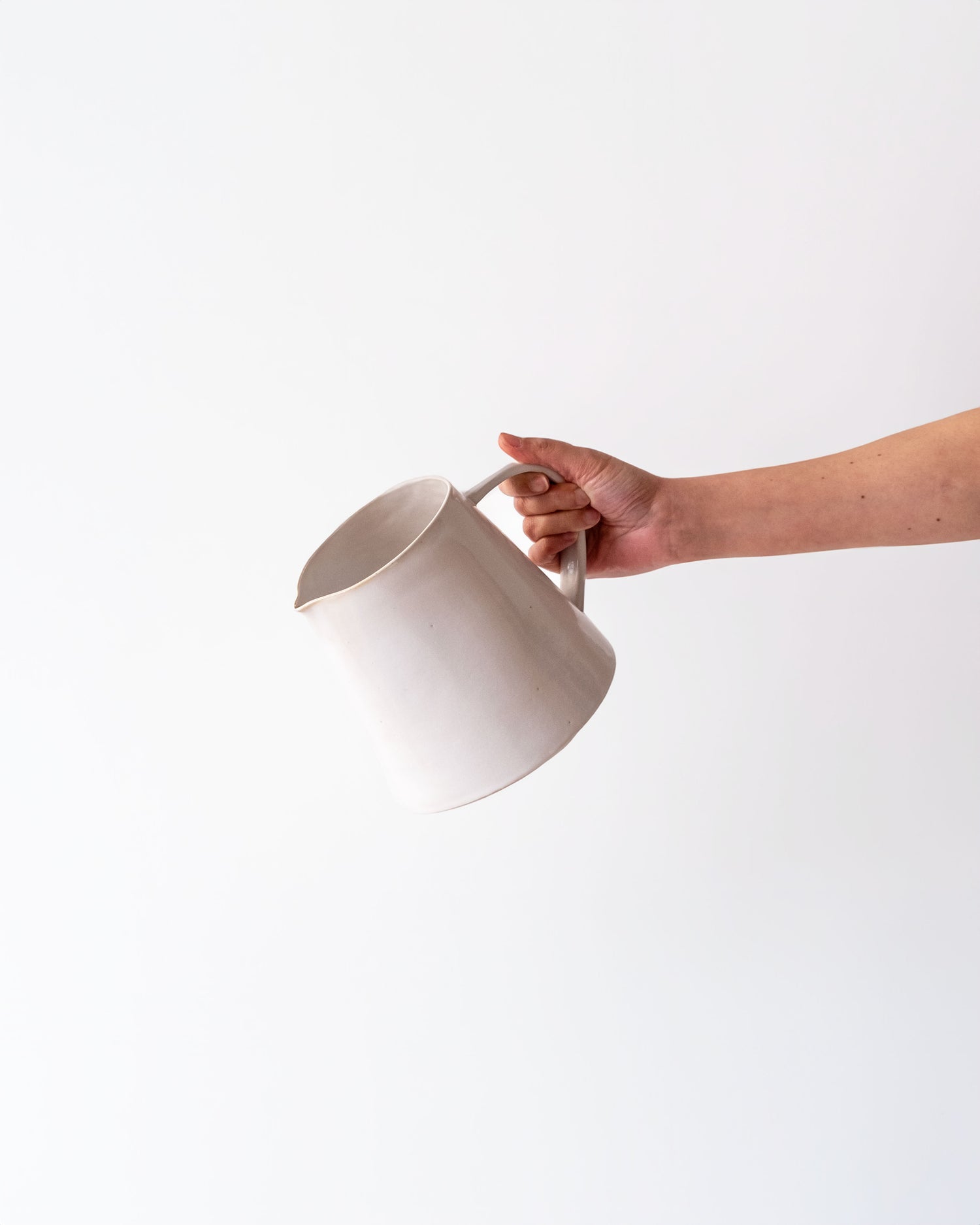 Carafe en grès fin façonné à la main en France- Céramique artisanale | Mestiers