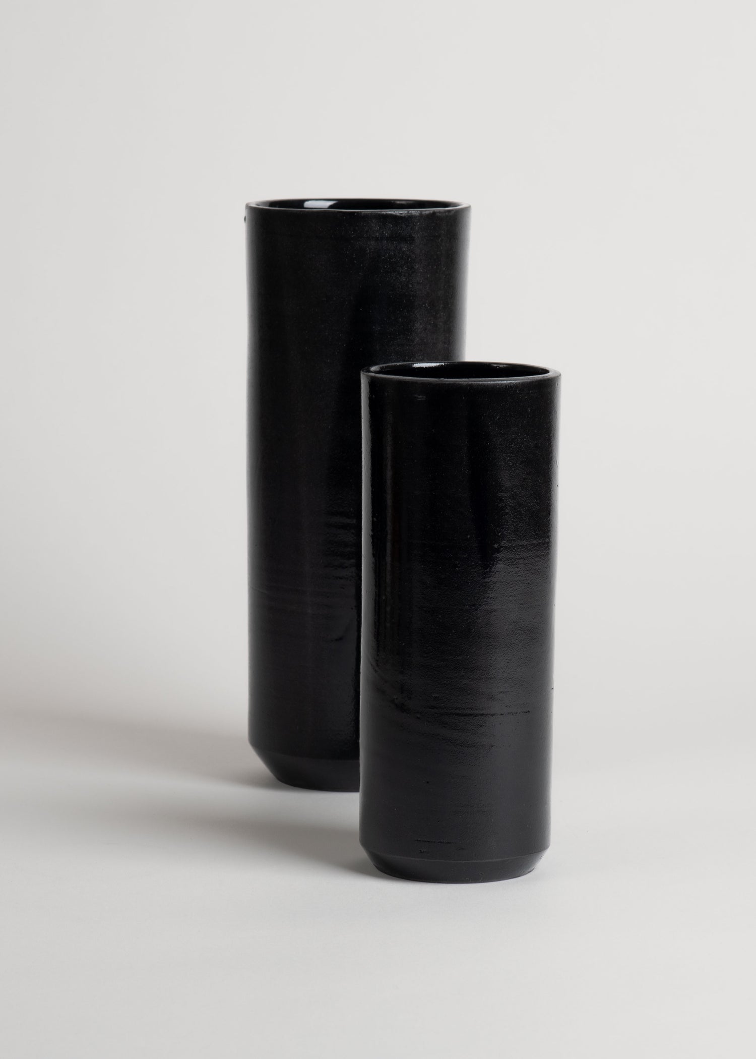 Vase noir en grès fait main en France