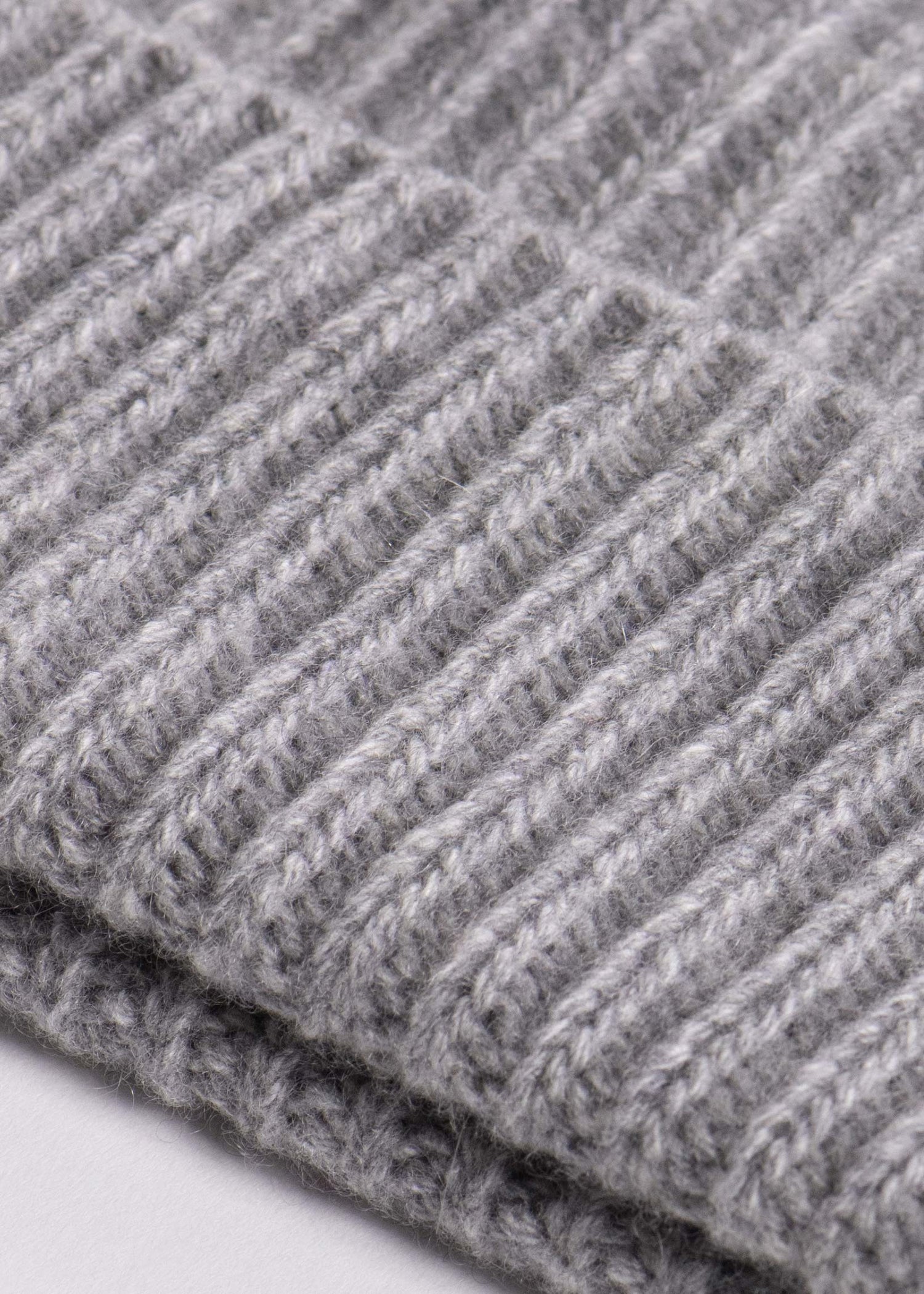 Bonnet tricoté en cachemire made in italy