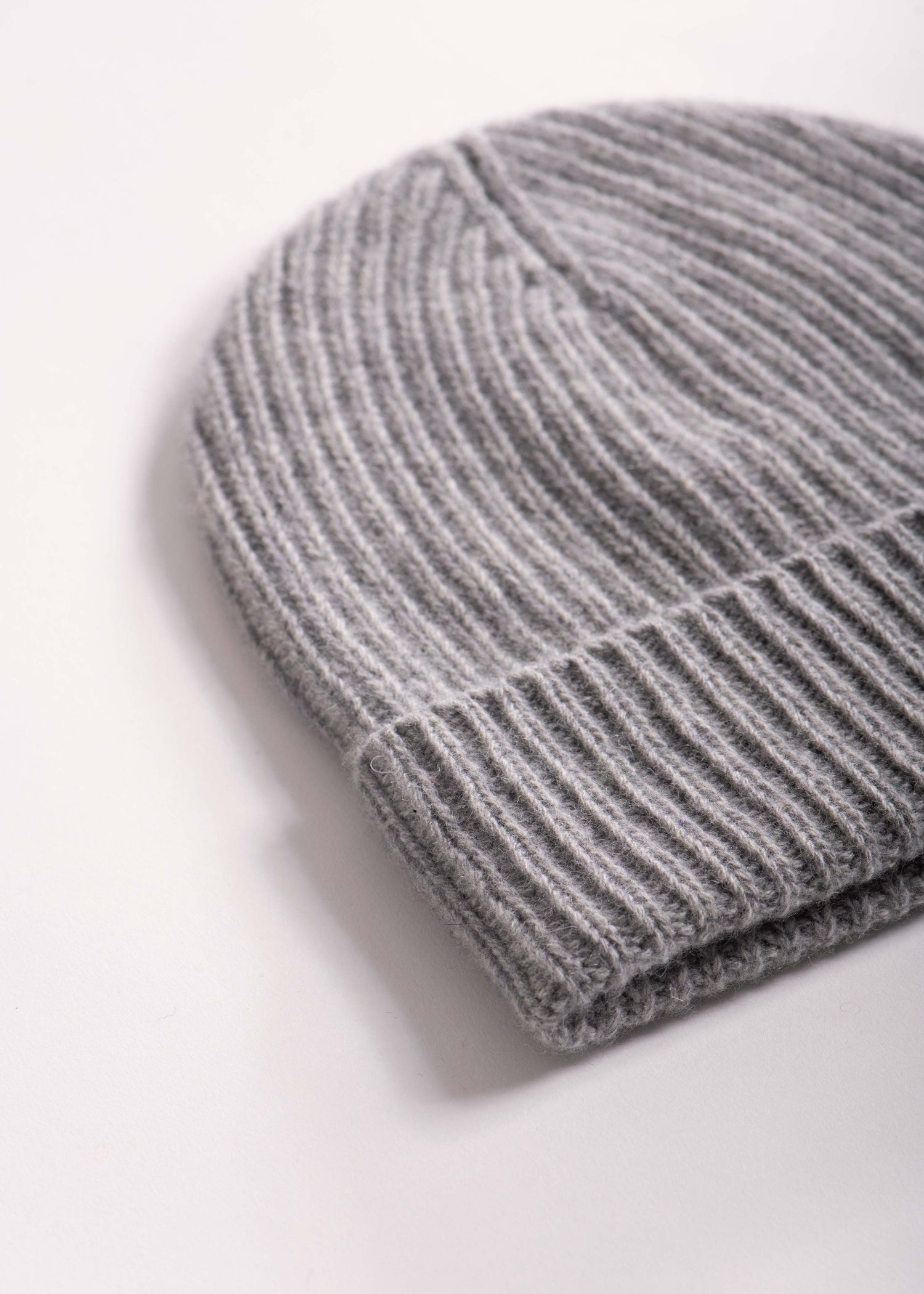 Bonnet tricoté en cachemire made in italy