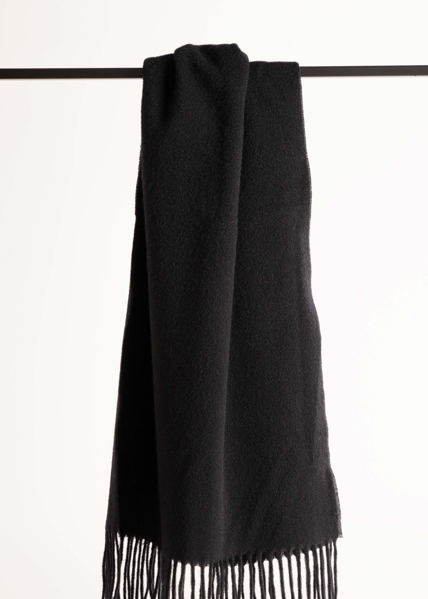 Écharpe cachemire noire made in Italy