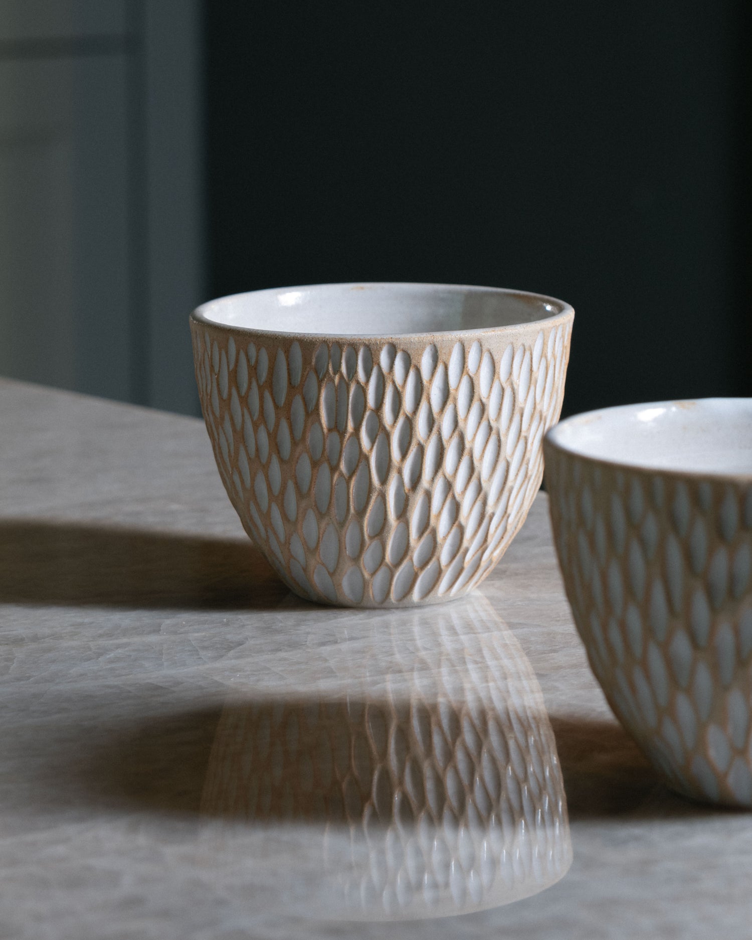 Tasse Carve — Blanc Stucco