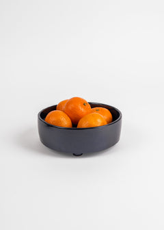 Plat en céramique  sur trois pieds bleu, terracotta, fait à la main - plat de service, saladier, vide poche, compotier